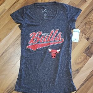 Womens bnwt Chicago Bulls tee size S